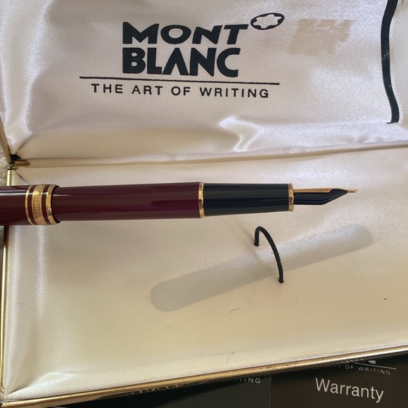 Mont Blanc Burgundy and Gold Pen - Picture 8 of 14